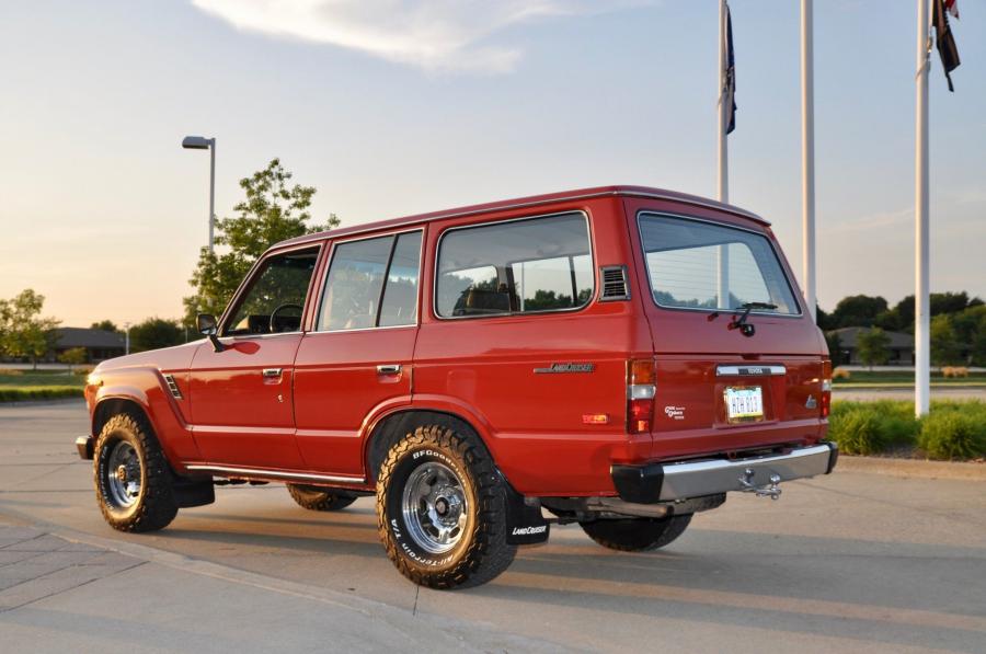  Toyota Land Cruiser 60 (FJ60) 1984 года  (NA) (фото 16 из 251)
